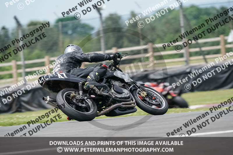 donington no limits trackday;donington park photographs;donington trackday photographs;no limits trackdays;peter wileman photography;trackday digital images;trackday photos